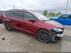 2C4RC1BG2JR289260 2018 CHRYSLER PACIFICA