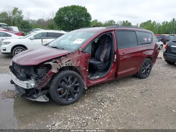 2C4RC1BG2JR289260 2018 CHRYSLER PACIFICA - Image 2