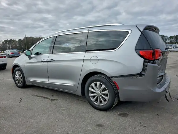 2C4RC1BG2JR290487 2018 CHRYSLER PACIFICA - Image 2