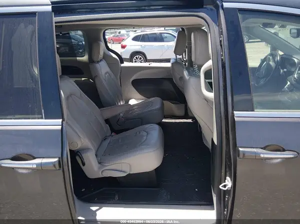 2C4RC1BG2JR291977 2018 CHRYSLER PACIFICA - Image 8
