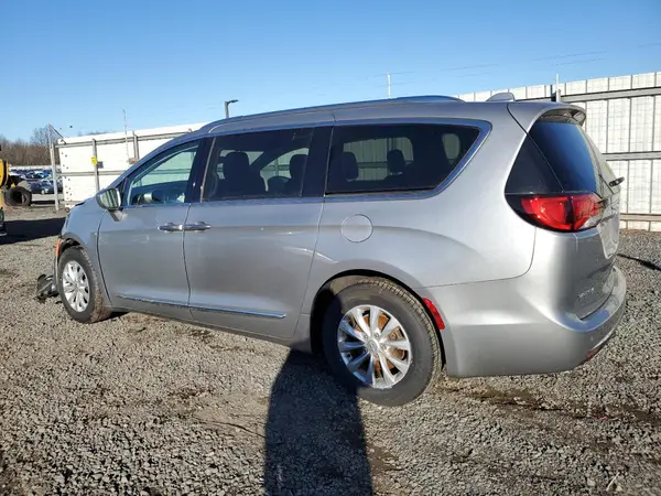 2C4RC1BG2JR317851 2018 CHRYSLER PACIFICA - Image 2