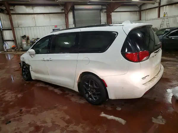 2C4RC1BG2JR322094 2018 CHRYSLER PACIFICA - Image 2