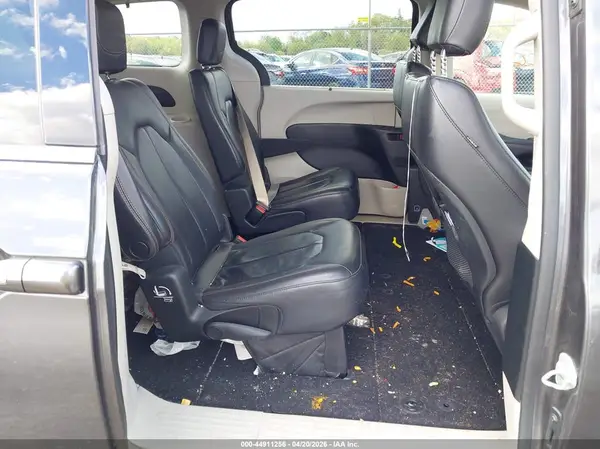 2C4RC1BG2JR354530 2018 CHRYSLER PACIFICA - Image 8