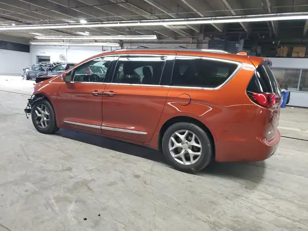 2C4RC1BG2JR365026 2018 CHRYSLER PACIFICA - Image 2