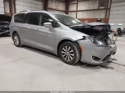 2C4RC1BG2KR507747 2019 CHRYSLER PACIFICA