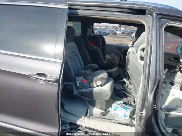 2C4RC1BG2KR526461 2019 CHRYSLER PACIFICA - Image 8