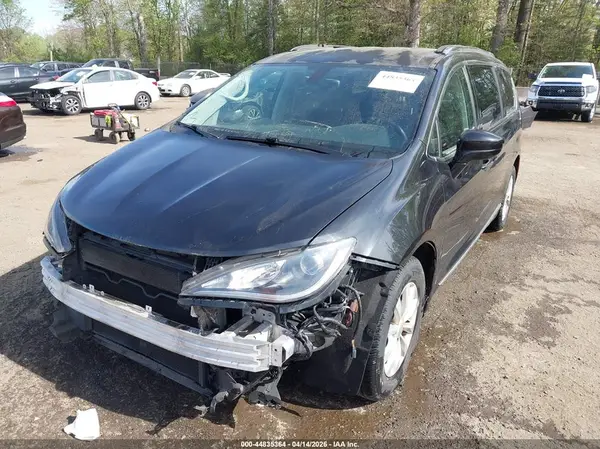 2C4RC1BG2KR532759 2019 CHRYSLER PACIFICA - Image 2