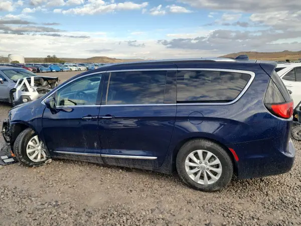 2C4RC1BG2KR537153 2019 CHRYSLER PACIFICA - Image 2