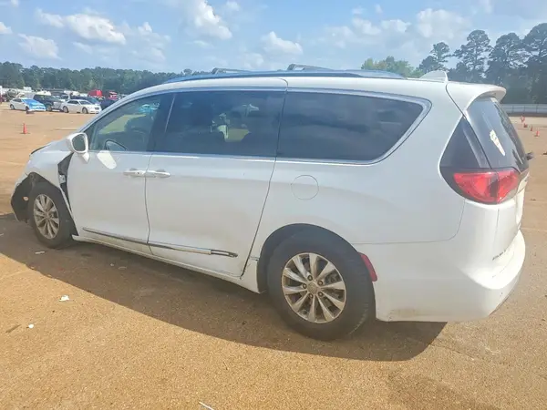 2C4RC1BG2KR539310 2019 CHRYSLER PACIFICA - Image 2