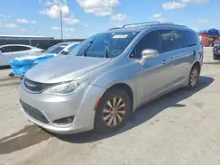 2C4RC1BG2KR548170 2019 CHRYSLER PACIFICA