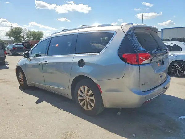2C4RC1BG2KR548170 2019 CHRYSLER PACIFICA - Image 2
