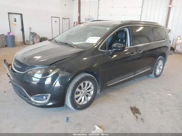2C4RC1BG2KR550503 2019 CHRYSLER PACIFICA - Image 2