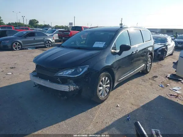 2C4RC1BG2KR554860 2019 CHRYSLER PACIFICA - Image 2