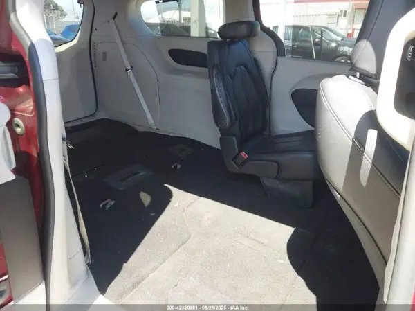 2C4RC1BG2KR554891 2019 CHRYSLER PACIFICA - Image 8