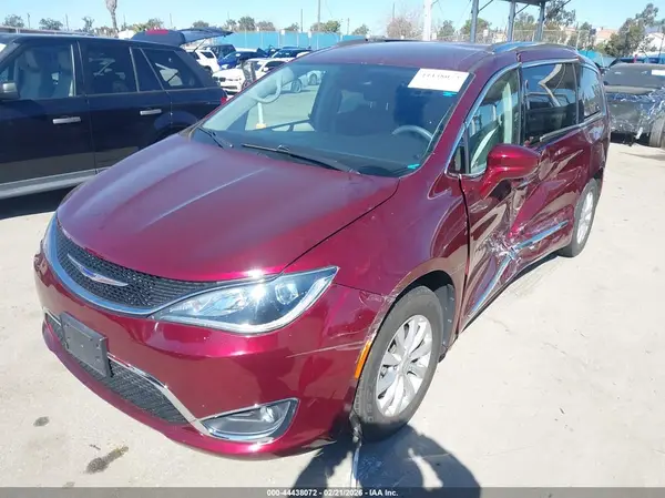 2C4RC1BG2KR587986 2019 CHRYSLER PACIFICA - Image 2