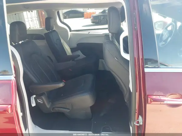2C4RC1BG2KR587986 2019 CHRYSLER PACIFICA - Image 8