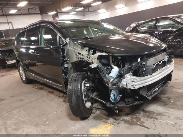 2C4RC1BG2KR604527 2019 CHRYSLER PACIFICA - Image 1