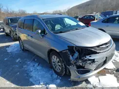 2C4RC1BG2KR608979 2019 CHRYSLER PACIFICA