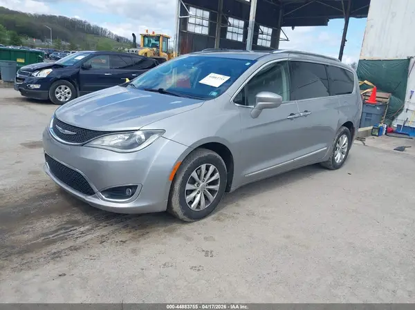 2C4RC1BG2KR650343 2019 CHRYSLER PACIFICA - Image 2