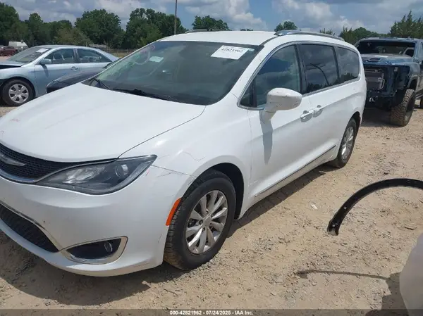2C4RC1BG2KR650925 2019 CHRYSLER PACIFICA - Image 2
