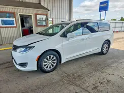 2C4RC1BG2KR685528 2019 CHRYSLER PACIFICA
