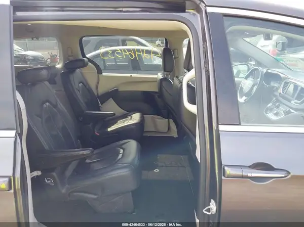 2C4RC1BG2KR704756 2019 CHRYSLER PACIFICA - Image 8