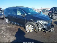 2C4RC1BG2KR715269 2019 CHRYSLER PACIFICA