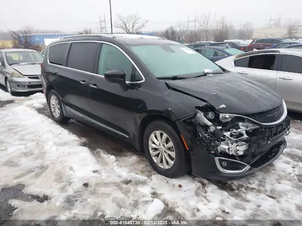 2C4RC1BG2KR715353 2019 CHRYSLER PACIFICA - Image 1