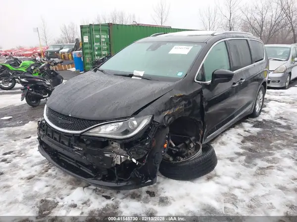 2C4RC1BG2KR715353 2019 CHRYSLER PACIFICA - Image 2