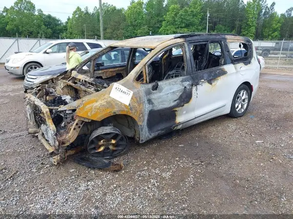 2C4RC1BG2LR115935 2020 CHRYSLER PACIFICA - Image 2