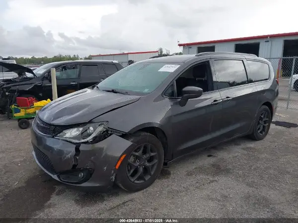 2C4RC1BG2LR289665 2020 CHRYSLER PACIFICA - Image 2