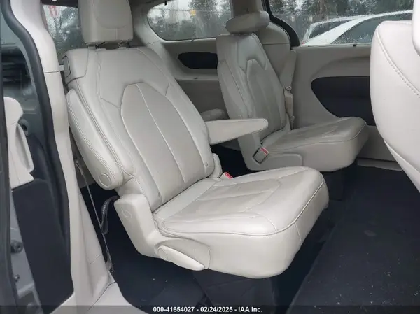 2C4RC1BG2MR504334 2021 CHRYSLER PACIFICA - Image 8