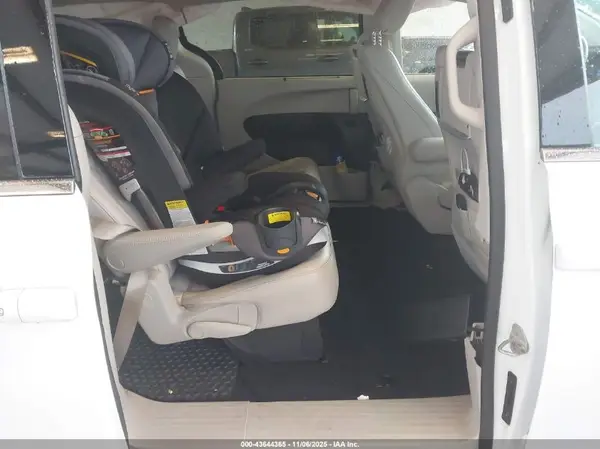 2C4RC1BG2MR559415 2021 CHRYSLER PACIFICA - Image 8