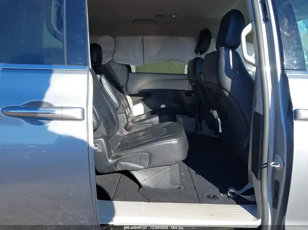2C4RC1BG2MR574660 2021 CHRYSLER PACIFICA - Image 8