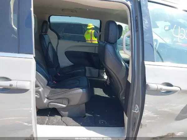2C4RC1BG2NR111578 2022 CHRYSLER PACIFICA - Image 8