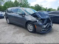 2C4RC1BG2NR176124 2022 CHRYSLER PACIFICA