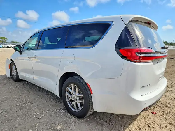2C4RC1BG2PR511384 2023 CHRYSLER PACIFICA - Image 2