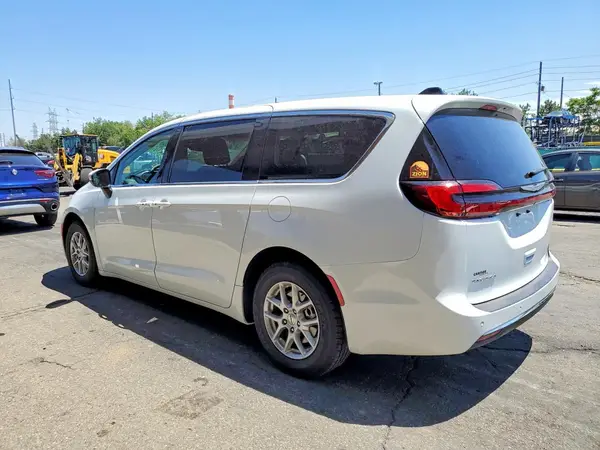 2C4RC1BG2PR530596 2023 CHRYSLER PACIFICA - Image 2
