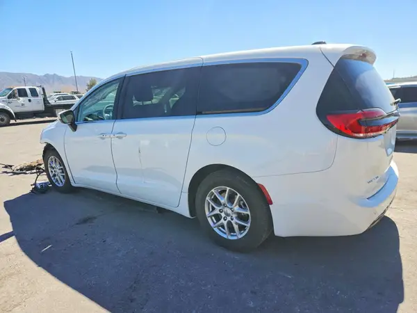 2C4RC1BG2PR530789 2023 CHRYSLER PACIFICA - Image 2
