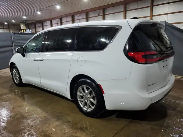 2C4RC1BG2PR532932 2023 CHRYSLER PACIFICA - Image 2