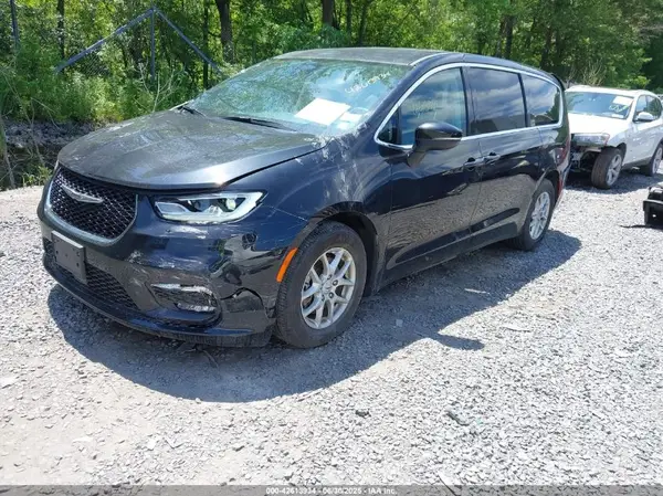 2C4RC1BG2PR534194 2023 CHRYSLER PACIFICA - Image 2