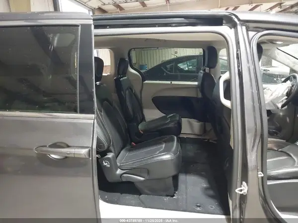 2C4RC1BG2PR534325 2023 CHRYSLER PACIFICA - Image 8