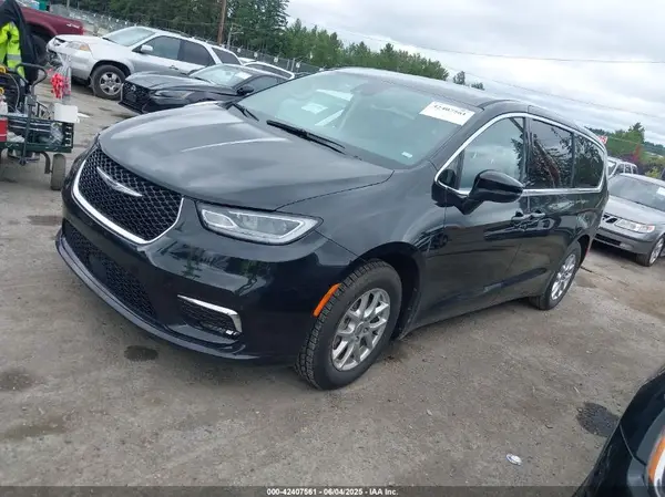 2C4RC1BG2PR534793 2023 CHRYSLER PACIFICA - Image 2