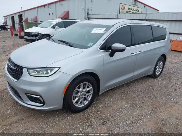 2C4RC1BG2PR535233 2023 CHRYSLER PACIFICA - Image 2