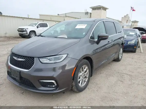 2C4RC1BG2PR550444 2023 CHRYSLER PACIFICA - Image 2