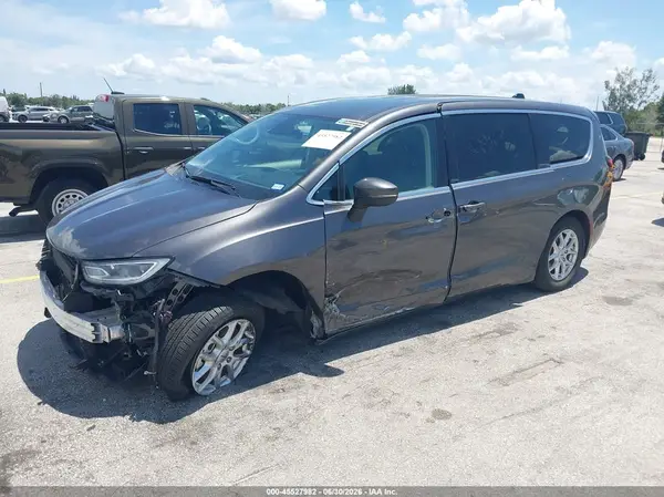2C4RC1BG2PR553442 2023 CHRYSLER PACIFICA - Image 2