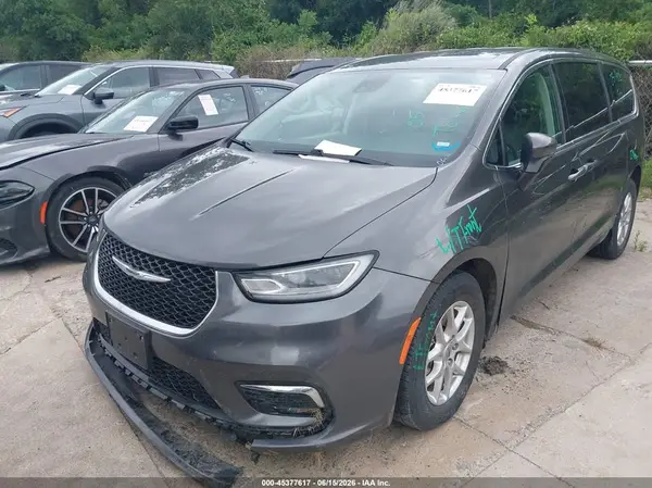 2C4RC1BG2PR559774 2023 CHRYSLER PACIFICA - Image 2