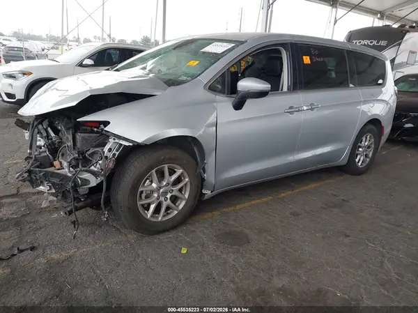 2C4RC1BG2PR559788 2023 CHRYSLER PACIFICA - Image 2