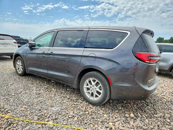 2C4RC1BG2PR583718 2023 CHRYSLER PACIFICA - Image 2