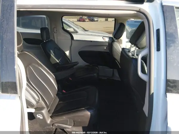 2C4RC1BG2PR585789 2023 CHRYSLER PACIFICA - Image 8